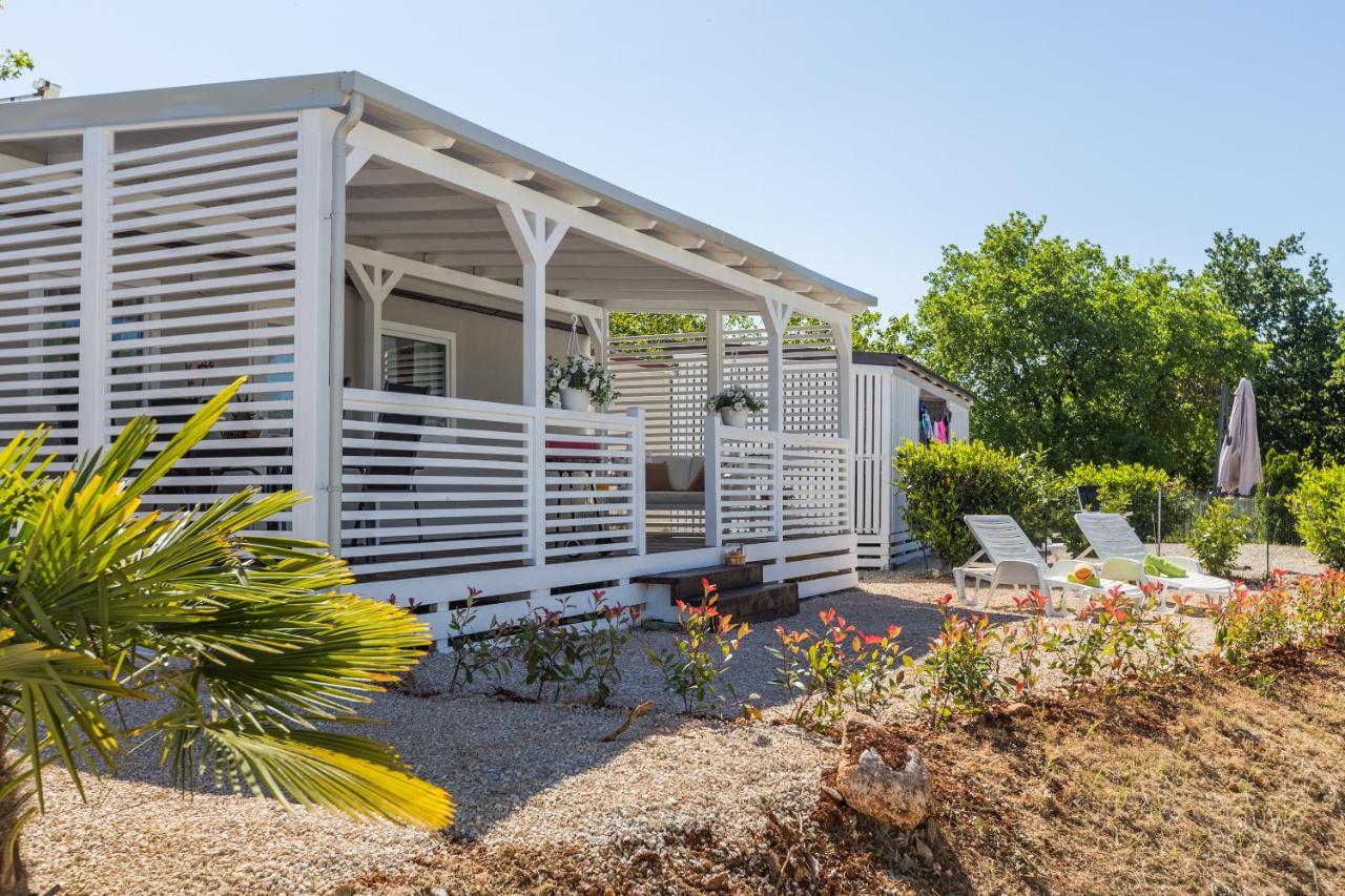 Zelena Laguna Mobile Homes Mugeba Екстер'єр фото