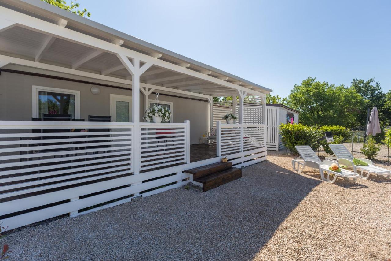 Zelena Laguna Mobile Homes Mugeba Екстер'єр фото