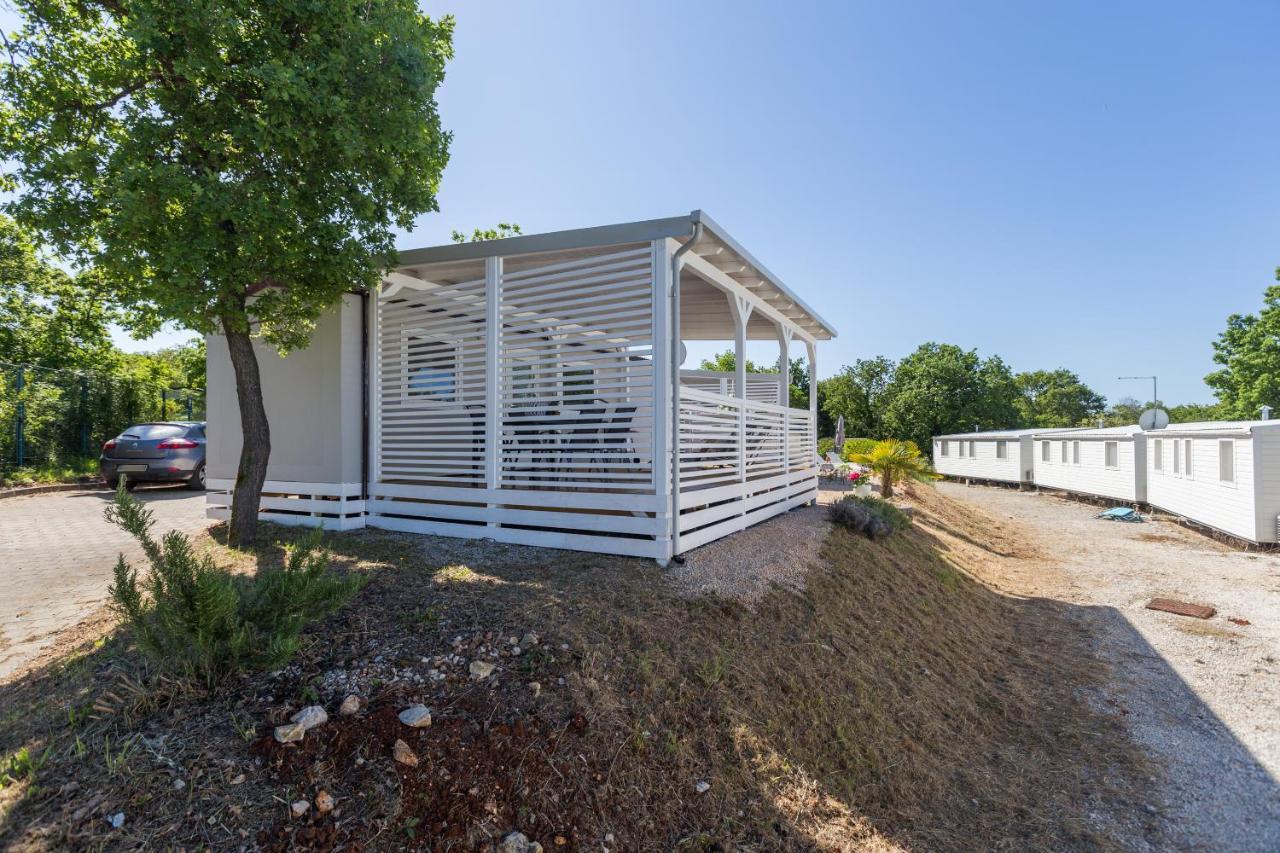 Zelena Laguna Mobile Homes Mugeba Екстер'єр фото