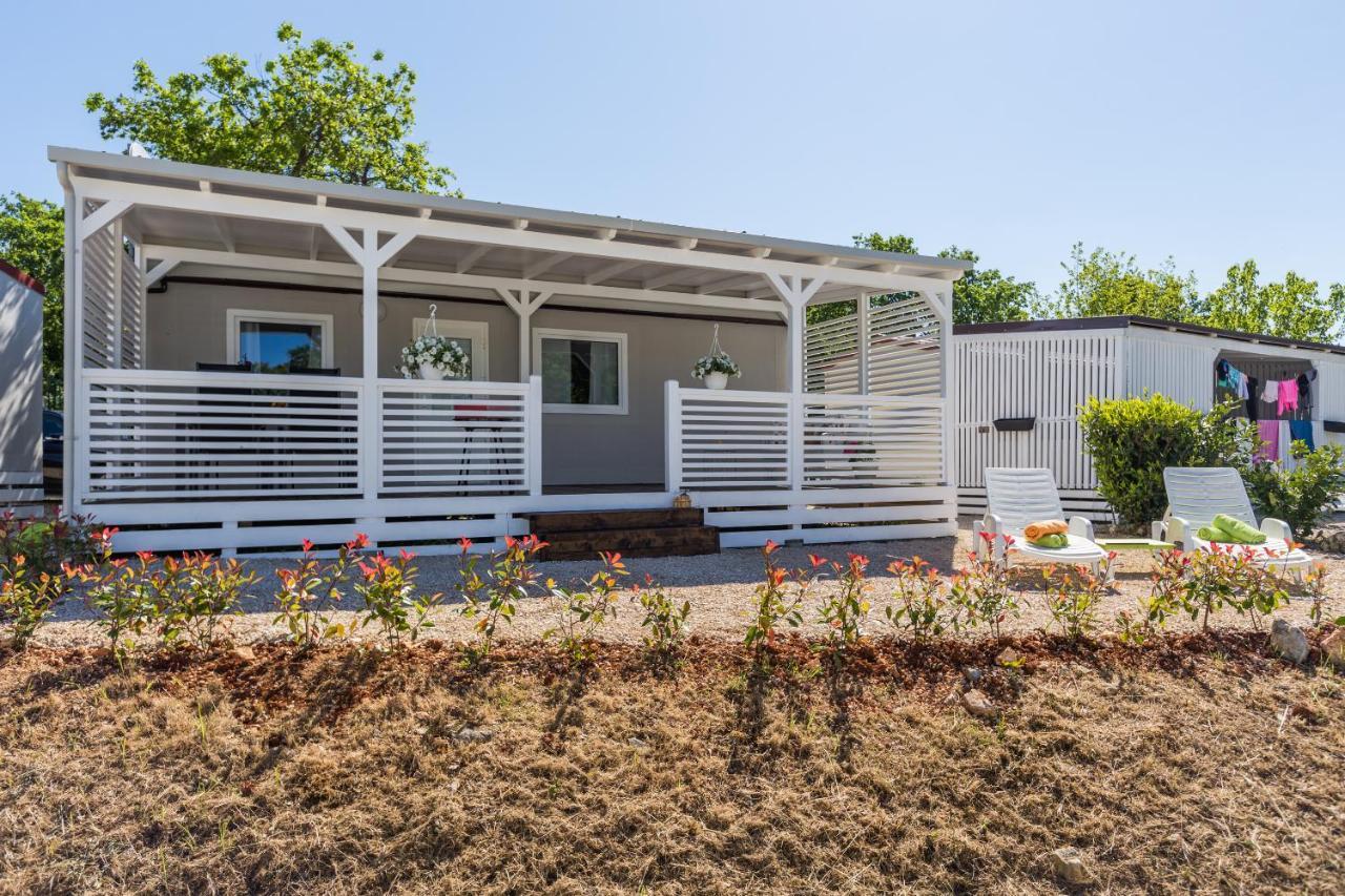 Zelena Laguna Mobile Homes Mugeba Екстер'єр фото